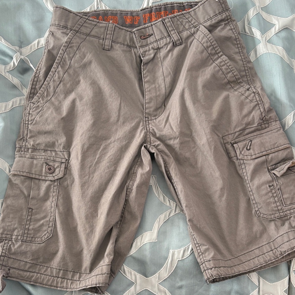 Men's Wear First Gray Cargo Shorts size 30